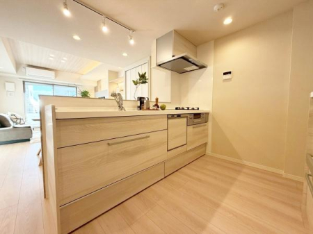 �����s������l�c�R4���ڂ̒��Ã}���V�����̃L�b�`��