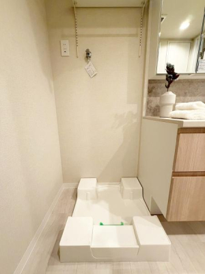 �����s������l�c�R4���ڂ̒��Ã}���V�����̐��ʑ�E���ʏ�