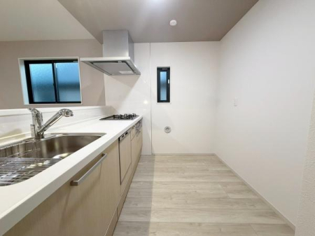 �����s�����搬�c��2���ڂ̐V�z��ˌ��ẴL�b�`��