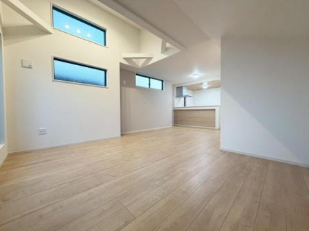 �����s�����搬�c��2���ڂ̐V�z��ˌ��Ẵ��r���O