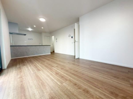 �����s������v��R4���ڂ̐V�z��ˌ��Ẵ��r���O