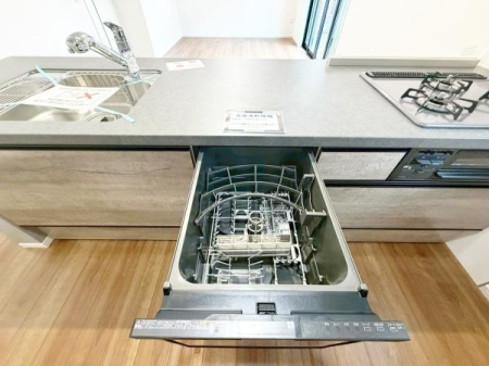 �����s������v��R4���ڂ̐V�z��ˌ��ẴL�b�`��