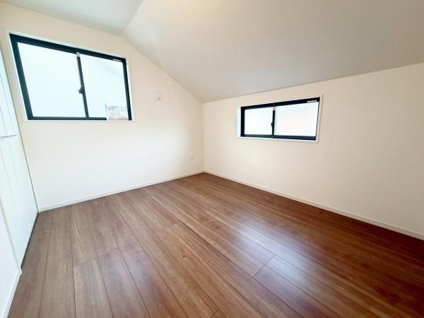 �����s������v��R4���ڂ̐V�z��ˌ��Ă̗m��