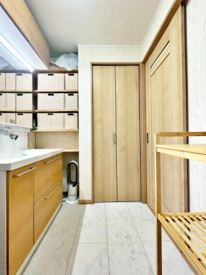 �����s�����q�s�������̒��È�ˌ��Ă̐��ʑ�E���ʏ�