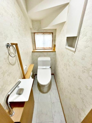 �����s�����q�s�������̒��È�ˌ��Ẵg�C��