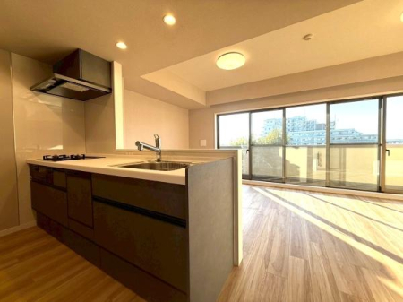 �����s�����捂��˓�3���ڂ̒��Ã}���V�����̃L�b�`��