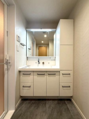 �����s�����捂��˓�3���ڂ̒��Ã}���V�����̐��ʑ�E���ʏ�