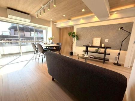 �����s������㉬1���ڂ̒��Ã}���V�����̃��r���O