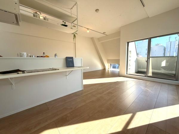 東京都杉並区高円寺北2丁目の中古マンションの洋室