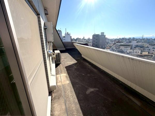 東京都杉並区高円寺北2丁目の中古マンションのバルコニー