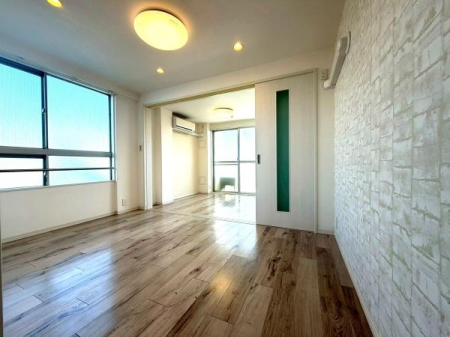 �����s�����搼���k4���ڂ̒��Ã}���V�����̃��r���O