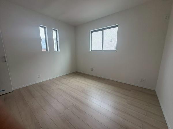 �����s�����q�s���Ԓ��̐V�z��ˌ��Ă̗m��