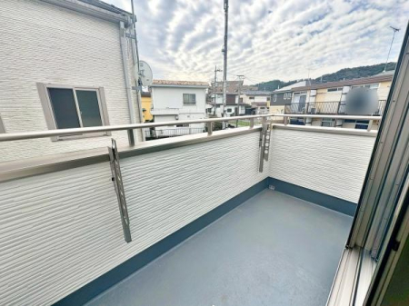 �����s�����q�s���Ԓ��̐V�z��ˌ��Ẵo���R�j�[