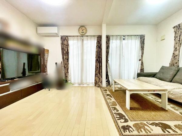 �����s�����q�s�l�J���̒��È�ˌ��Ẵ��r���O