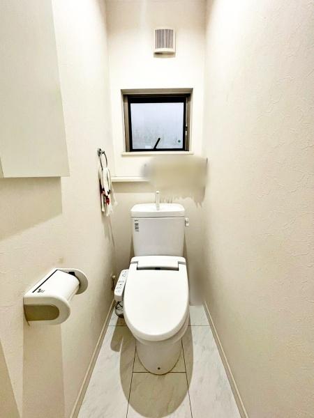 東京都八王子市四谷町の中古一戸建てのトイレ