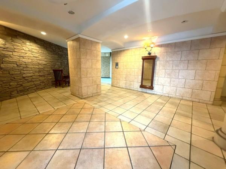 �����s������P����1���ڂ̒��Ã}���V�����̃G���g�����X