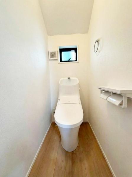 東京都杉並区高井戸東4丁目の中古一戸建てのトイレ