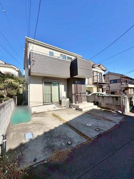 東京都八王子市諏訪町の中古一戸建ての駐車場