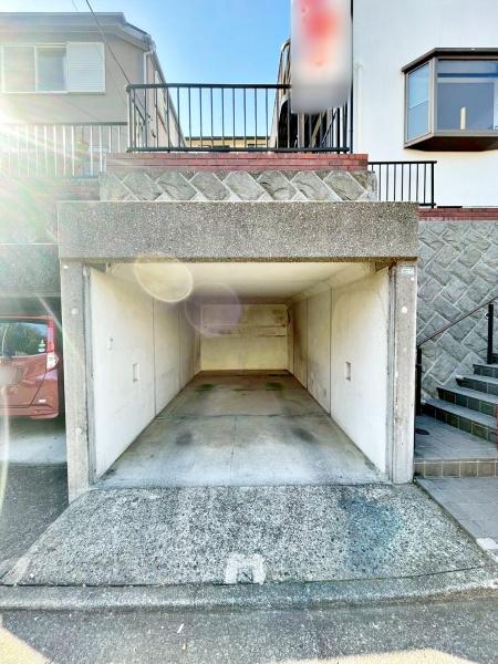 �����s�����q�s�ێR���̒��È�ˌ��Ă̒��ԏ�