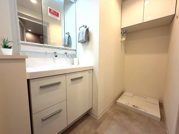 �����s������P����1���ڂ̒��Ã}���V�����̐��ʑ�E���ʏ�