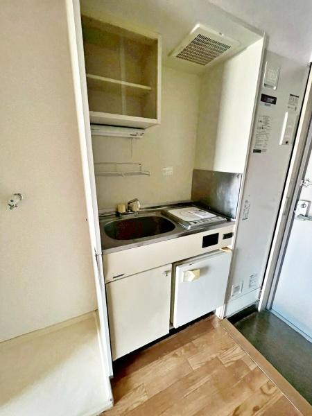 �����s����s�����u2���ڂ̒��Ã}���V�����̃L�b�`��