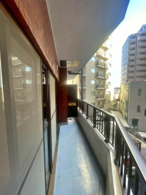 �����s�����q�s���_��4���ڂ̒��Ã}���V�����̃o���R�j�[