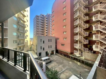 �����s�����q�s���_��4���ڂ̒��Ã}���V�����̃o���R�j�[