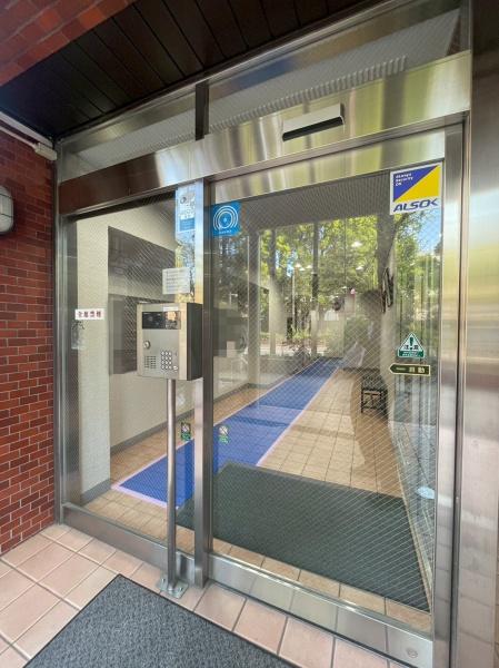 �����s�����q�s���_��4���ڂ̒��Ã}���V�����̃G���g�����X