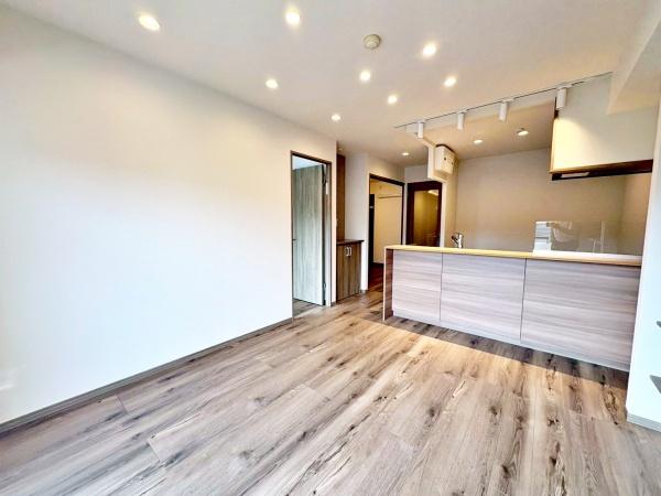 �����s�����q�s���M��2���ڂ̒��Ã}���V�����̃��r���O