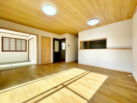 �����s�����q�s���쒬�̒��È�ˌ��Ẵ��r���O