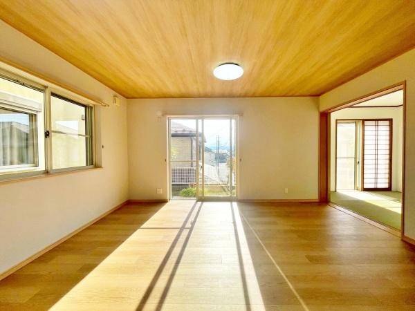 東京都八王子市中野町の中古一戸建てのリビング