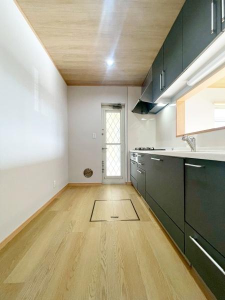 �����s�����q�s���쒬�̒��È�ˌ��ẴL�b�`��