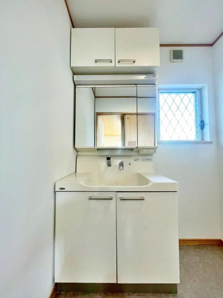 �����s�����q�s���쒬�̒��È�ˌ��Ă̐��ʑ�E���ʏ�