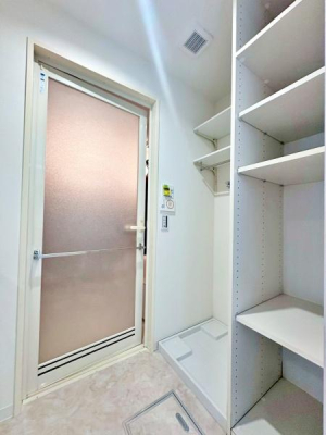 �����s�����q�s�x�V��2���ڂ̒��Ã}���V�����̐��ʑ�E���ʏ�