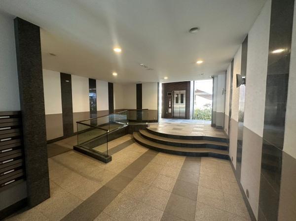 �����s�����q�s�x�V��2���ڂ̒��Ã}���V�����̃G���g�����X