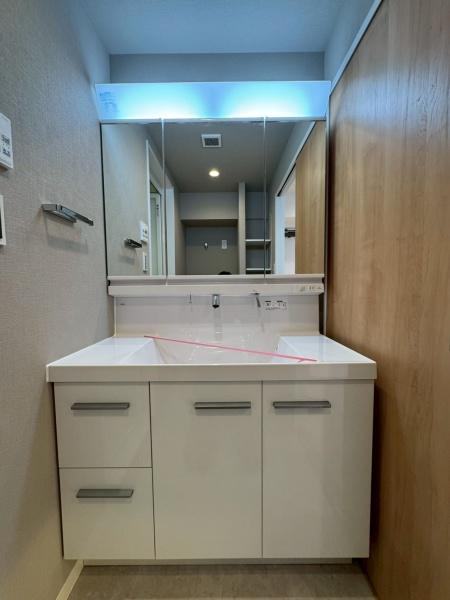 �����s�����q�s�{���̒��Ã}���V�����̐��ʑ�E���ʏ�