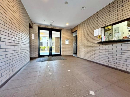 �����s�����q�s�{���̒��Ã}���V�����̃G���g�����X