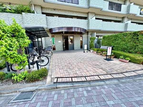 �����s�����q�s�{���̒��Ã}���V�����̂��̑����n