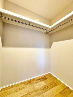 �����s�����q�s����쒬�̐V�z��ˌ��Ă̎��[