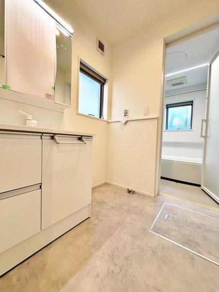 �����s�����q�s����쒬�̐V�z��ˌ��Ă̐��ʑ�E���ʏ�