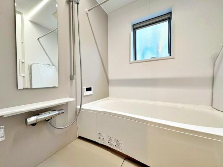 �����s�����q�s����쒬�̐V�z��ˌ��Ă̗���