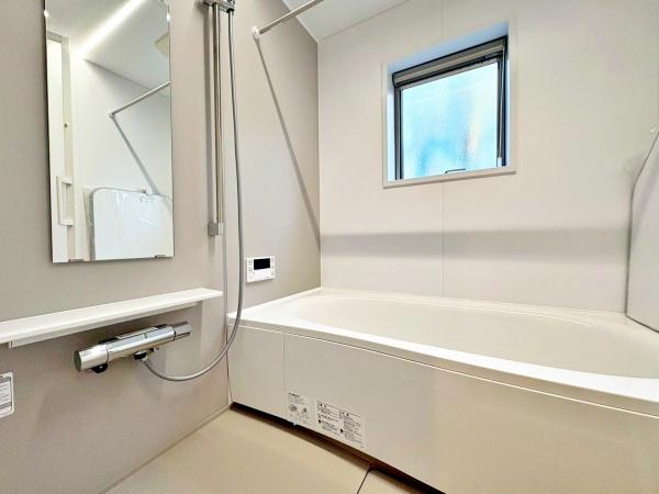 �����s�����q�s����쒬�̐V�z��ˌ��Ă̗���