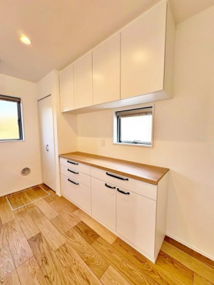 �����s�����q�s����쒬�̐V�z��ˌ��ẴL�b�`��