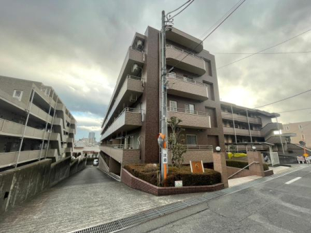 �����s�����q�s��a�c��7���ڂ̒��Ã}���V�����̌��n�O�ώʐ^