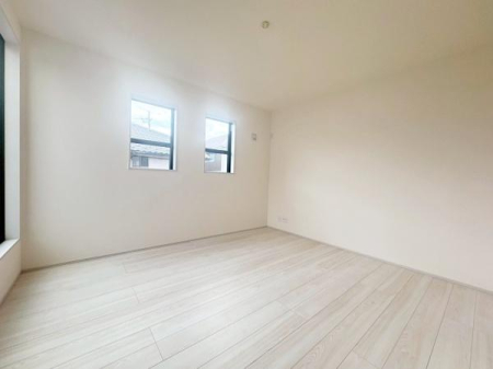 �����s�����q�s�v�ێR��2���ڂ̐V�z��ˌ��Ă̗m��