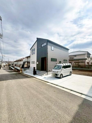 �����s�����q�s�v�ێR��2���ڂ̐V�z��ˌ��Ă̒��ԏ�