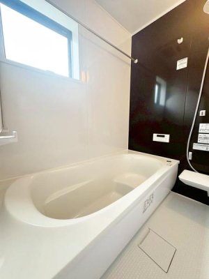 �����s�����q�s�v�ێR��2���ڂ̐V�z��ˌ��Ă̗���