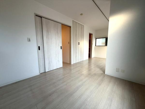 東京都練馬区大泉学園町5丁目の中古一戸建ての洋室