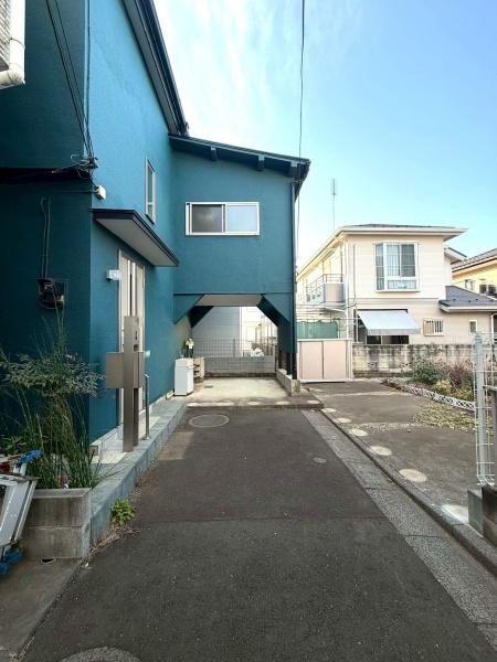 東京都練馬区大泉学園町5丁目の中古一戸建ての駐車場