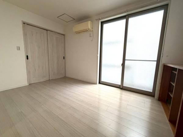 東京都練馬区大泉学園町5丁目の中古一戸建ての洋室